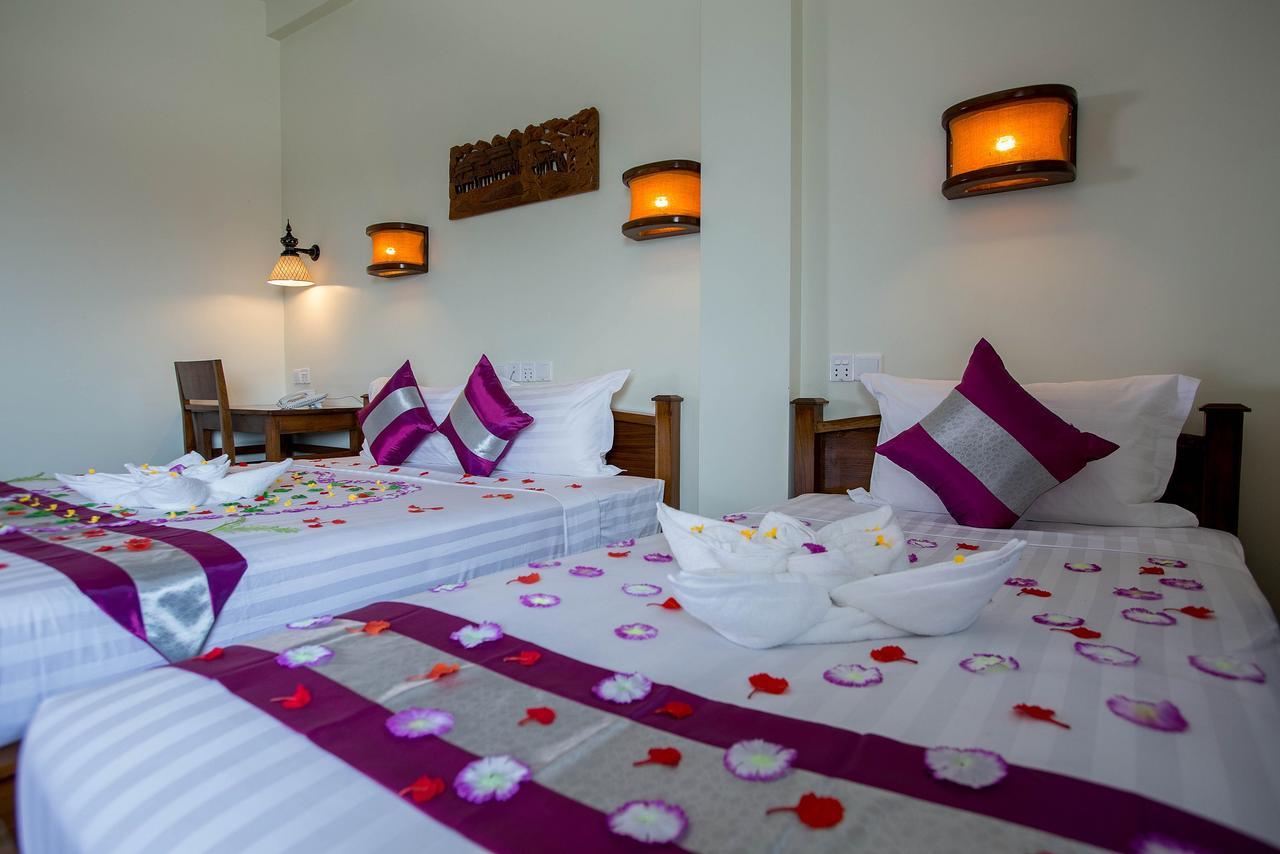 81 Central Hotel Nyaung Shwe Exterior photo